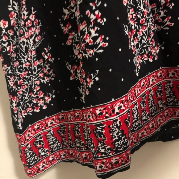 Light + Airy black red white sleeveless midi dress - Picture 7 of 7